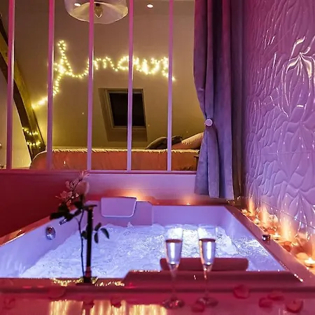 La Mezzanine De L'etoile Avec Jacuzzi Prive