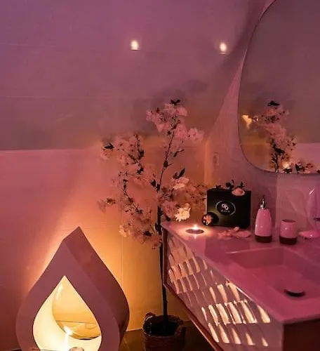 La Mezzanine De L'etoile Avec Jacuzzi Prive