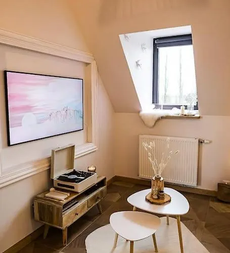 La Mezzanine De L'etoile Avec Jacuzzi Prive Longmesnil